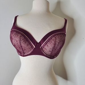Victoria's Secret 34DDD/34F bra